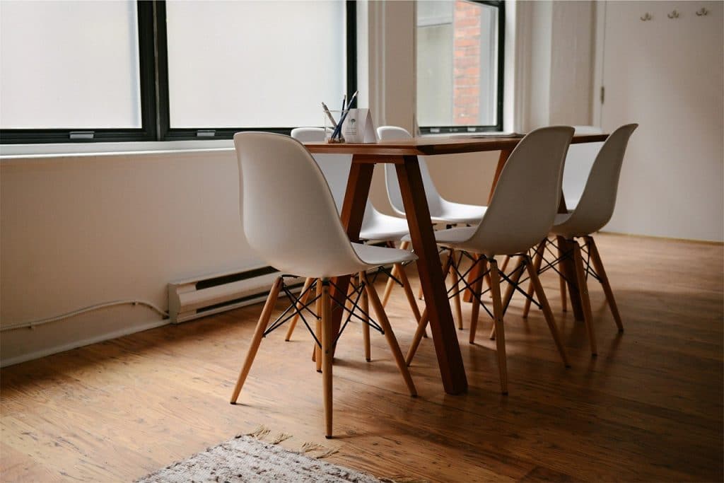 Chaise design scandinave