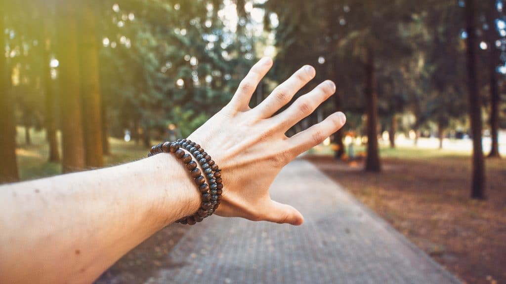 Offrir un bracelet à un homme : un bijou facile à porter