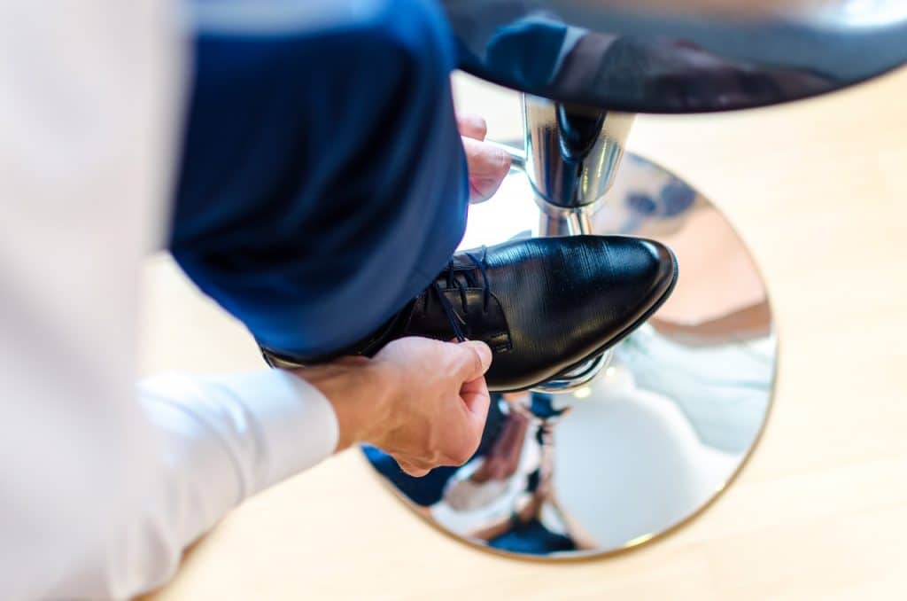 Quelles matières de chaussettes choisir avec un costume ?