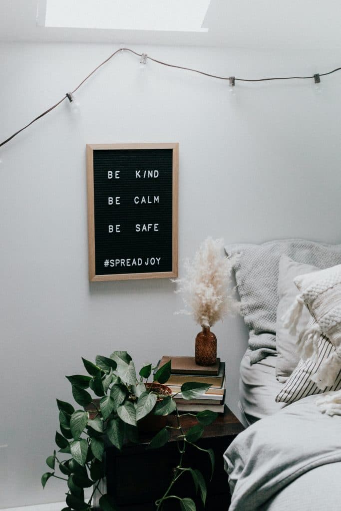 Quel cadre sur mesure choisir pour la chambre ?