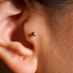 Le piercing au tragus pour améliorer votre style