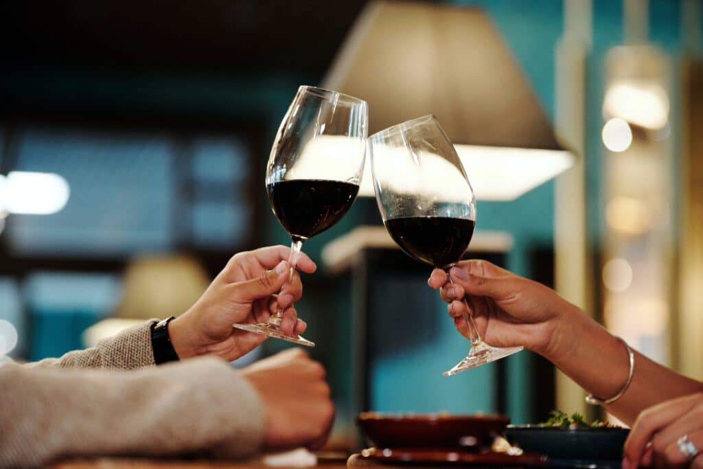 Quels sont les critères pour sélectionner une bonne bouteille de vin rouge ?