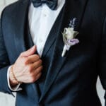 Pourquoi choisir un costume de mariage sur mesure ?