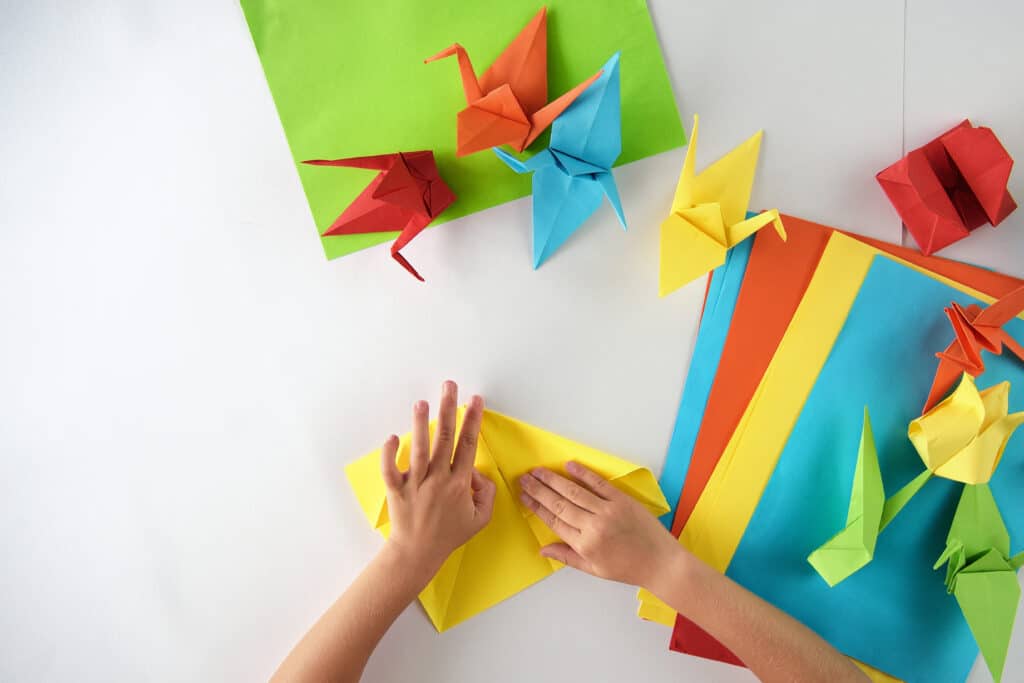 Réaliser des pliages en origami