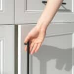 Comment enlever un caisson de cuisine ?