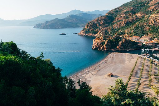 La Corse, une région qui répond parfaitement aux vacances en hiver