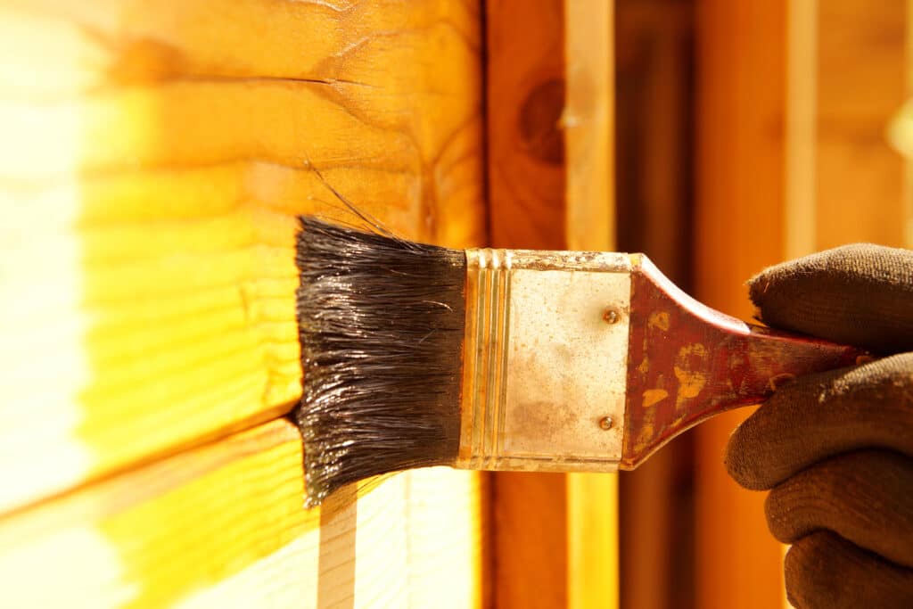 Quelle est la différence entre une lasure et un vernis ?