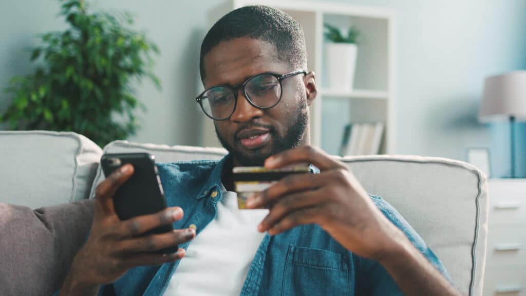 Il est important d'être prudent lors des achats en ligne